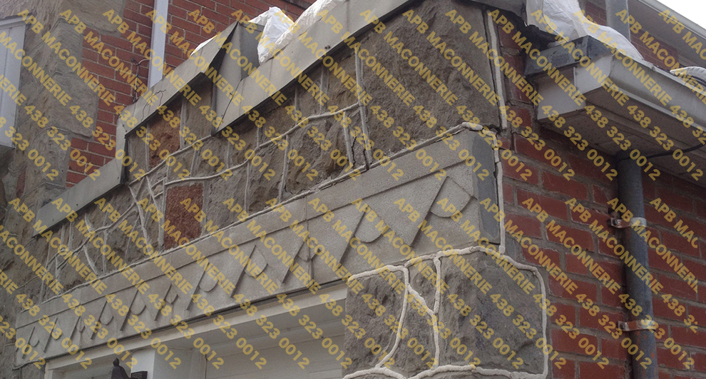 Projet reparation de pierres naturelles - Enlever la pierre et la reinstaller reparation des linteaux reparation de joints de pierre taques Lieu Montreal arrondissement Ville St Laurent
