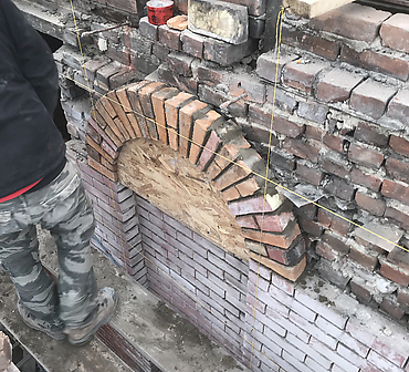 Reconstruction mur de brique ancestral - Restauration d'un mur de brique, construction d'un mur de brique et rénovation brique
